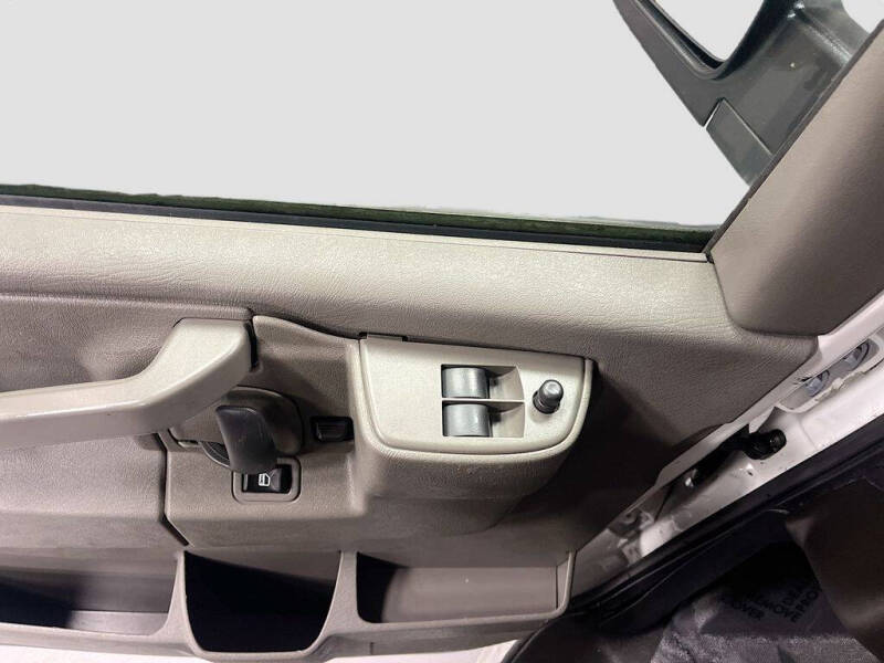 2024 Chevrolet Express 2500
