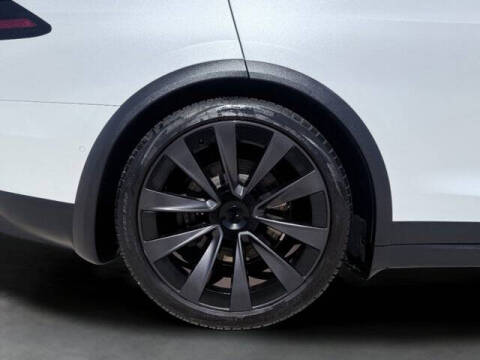 2023 Tesla Model X Standard Range
