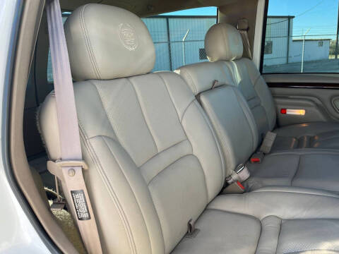 2000 Cadillac Escalade