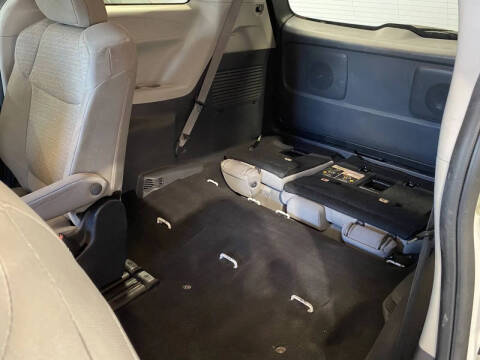 2023 Toyota Sienna LE 8-Passenger