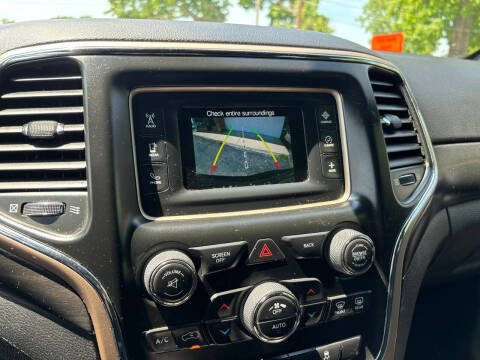 2017 Jeep Grand Cherokee Laredo