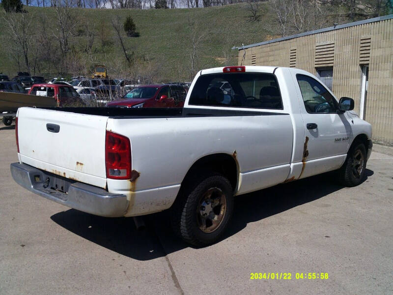 2002 Dodge Ram 1500 Pickup SLT photo 4