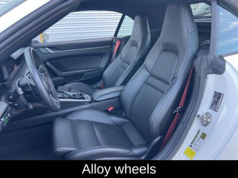 2025 Porsche 911 Carrera