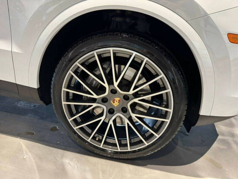 2023 Porsche Cayenne