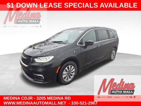 2025 Chrysler Pacifica Plug-In Hybrid for sale at Medina Auto Mall in Medina OH