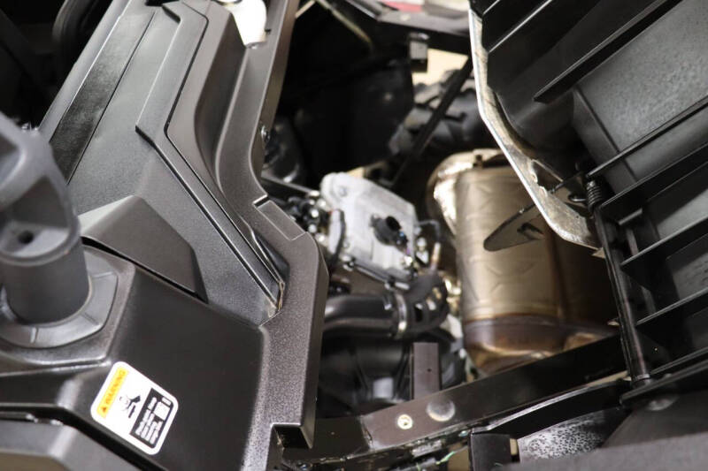 2023 Can-Am Commander XT 700