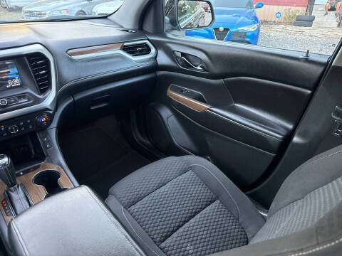 2017 GMC Acadia SLE-2