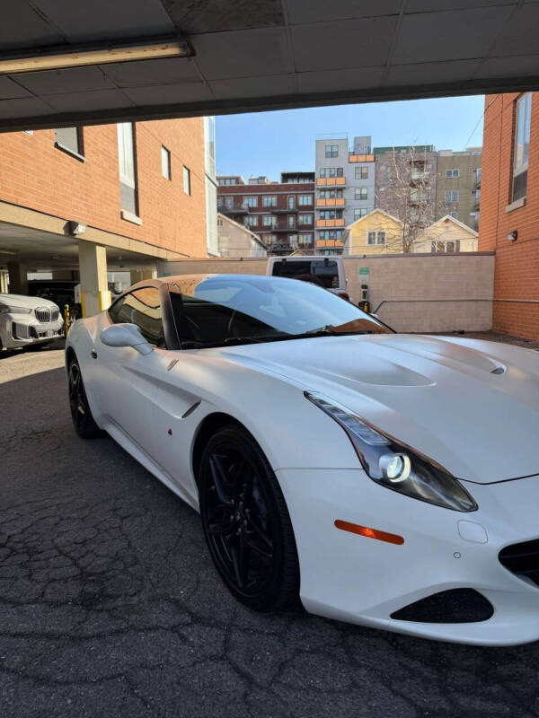 2016 Ferrari California T