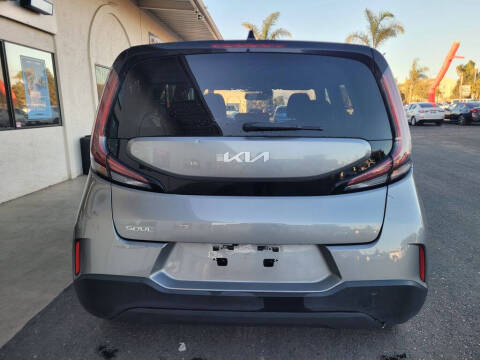 2024 Kia Soul LX