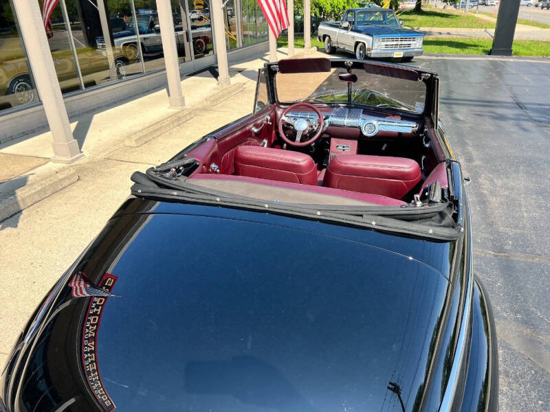 1947 Ford Super Deluxe