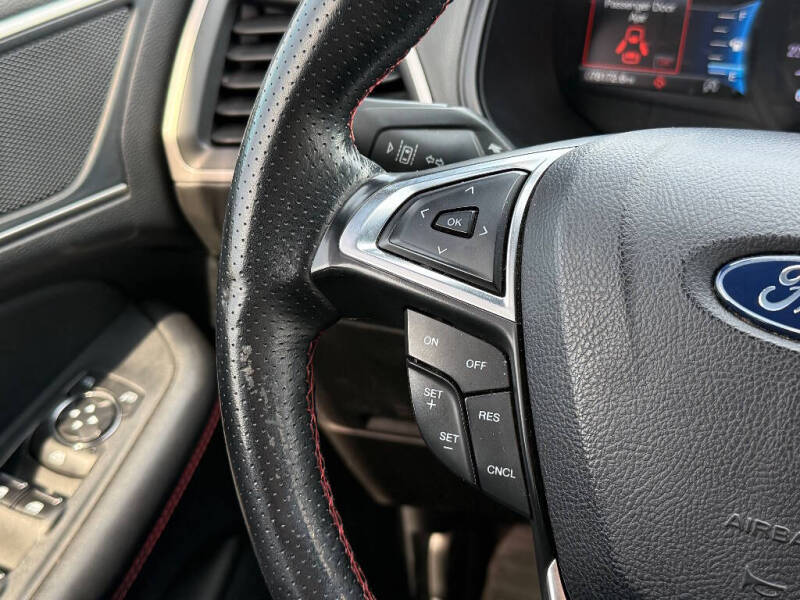 2022 Ford Edge ST-Line