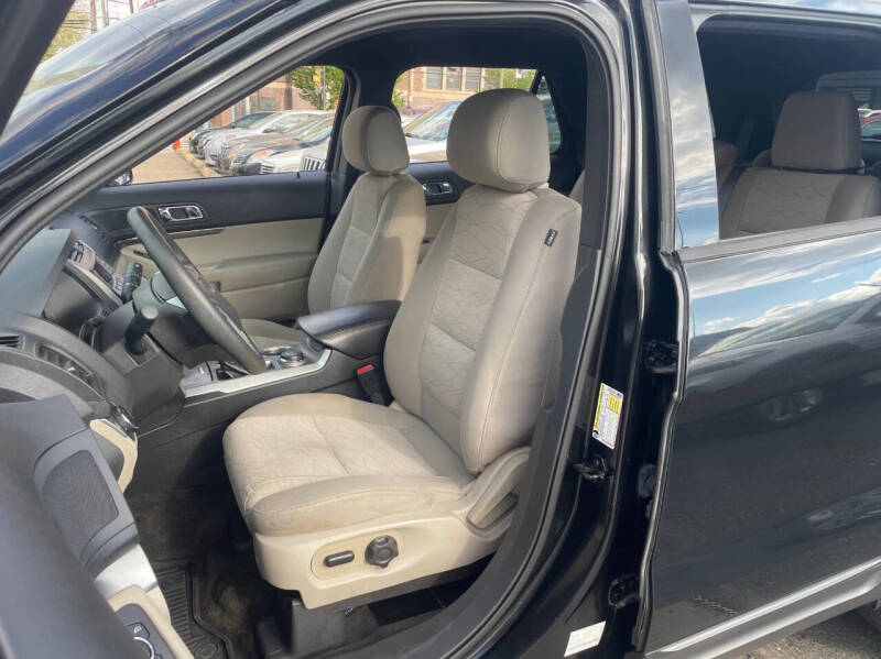 2015 Ford Explorer