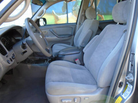 2005 Toyota Sequoia SR5