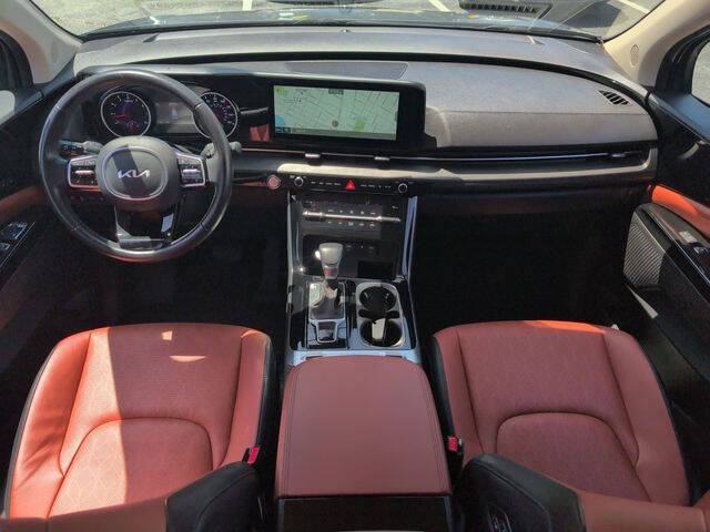 2022 Kia Carnival SX