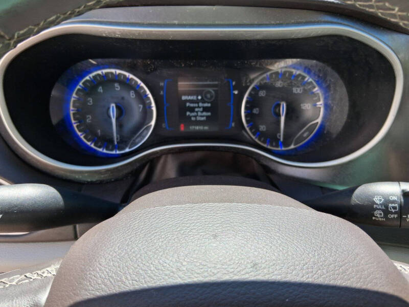 2017 Chrysler Pacifica Touring-L