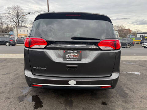 2017 Chrysler Pacifica Touring Plus
