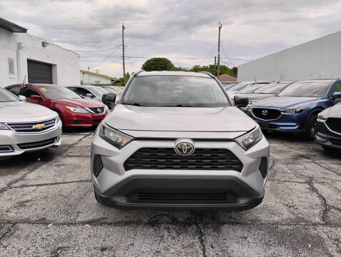 2019 Toyota RAV4 LE