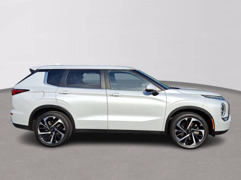 2024 Mitsubishi Outlander