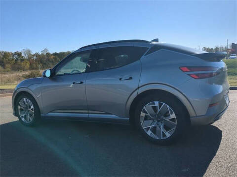 2024 Genesis GV60 Standard