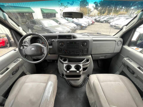 2013 Ford E-Series E-250