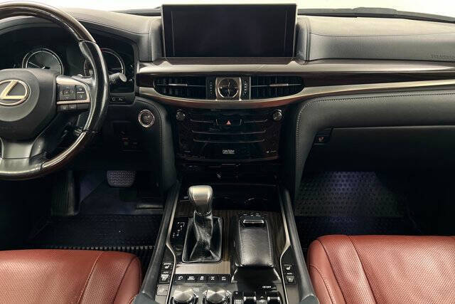 2017 Lexus LX 570