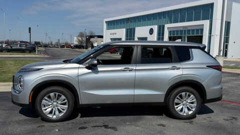 2026 Mitsubishi Outlander ES