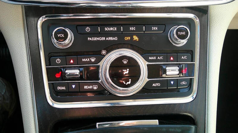 2019 Lincoln Continental Select