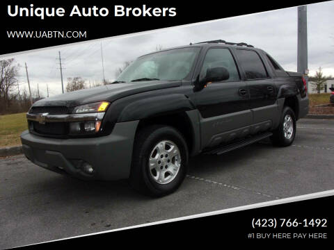 2002 Chevrolet Avalanche for sale at Unique Auto Brokers in Kingsport TN