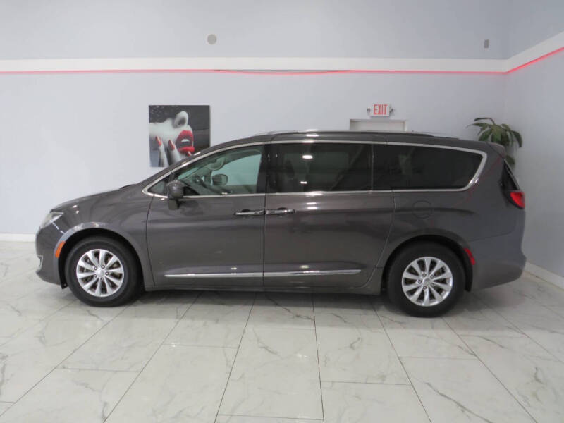 2019 Chrysler Pacifica Touring L