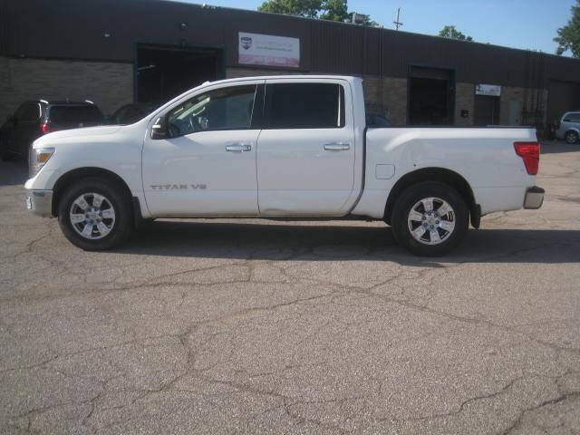 2018 Nissan Titan SV