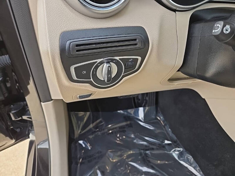 2021 Mercedes-Benz GLC GLC 300 4MATIC