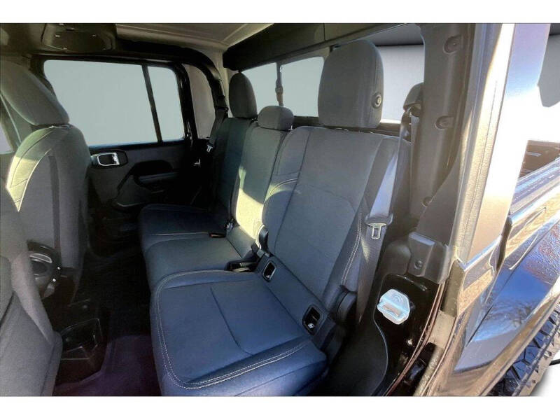 2024 Jeep Gladiator Willys