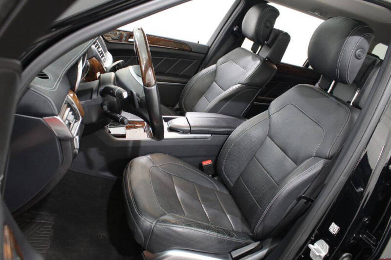 2015 Mercedes-Benz GL-Class GL 550 4MATIC