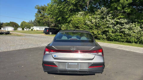 2024 Hyundai Elantra SEL