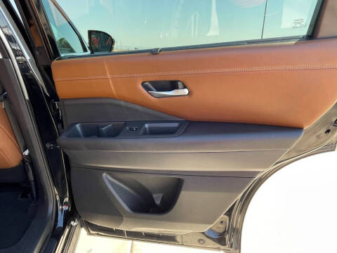 2022 Nissan Pathfinder Platinum