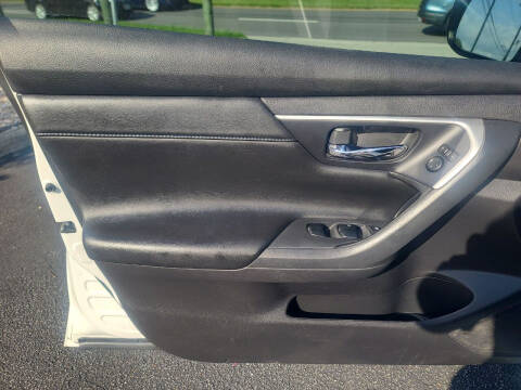 2017 Nissan Altima 2.5 SR