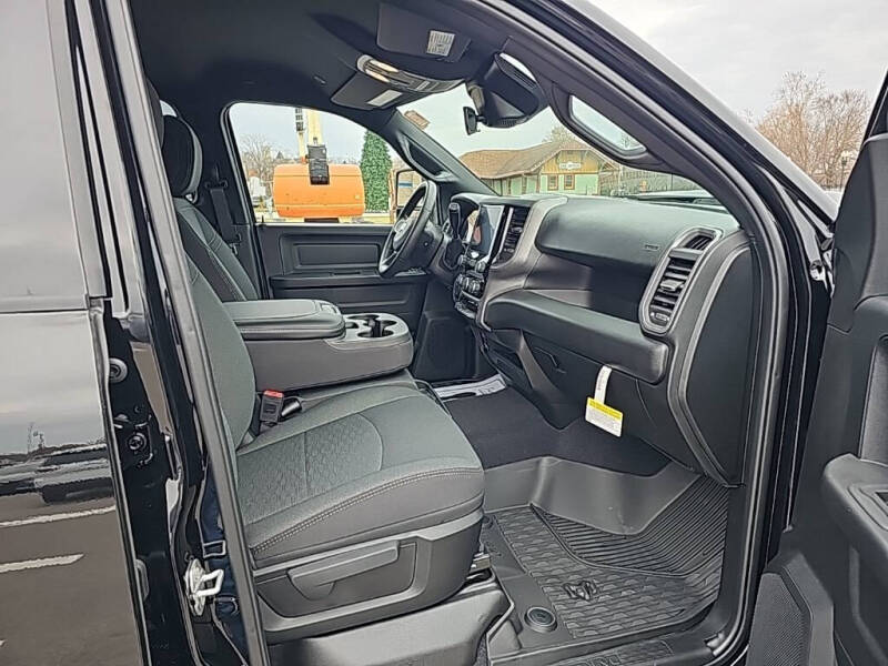 2026 RAM 2500 Black Express