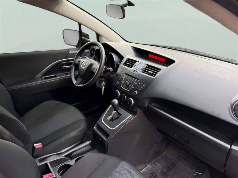 2015 Mazda MAZDA5 Sport