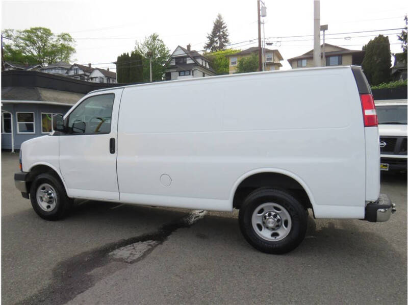 2017 Chevrolet Express 2500