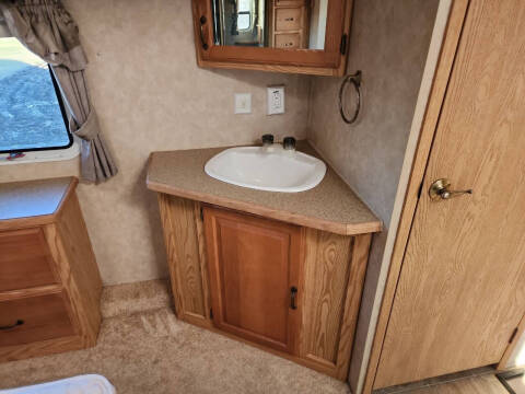 2006 Cedar Creek Silverback