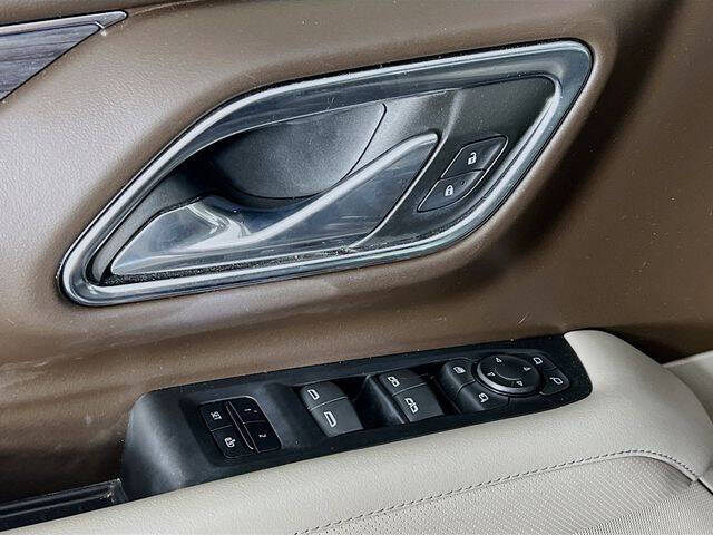 2023 GMC Yukon XL SLT