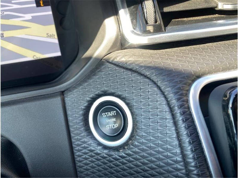 2019 Land Rover Range Rover Velar P250 R-Dynamic SE