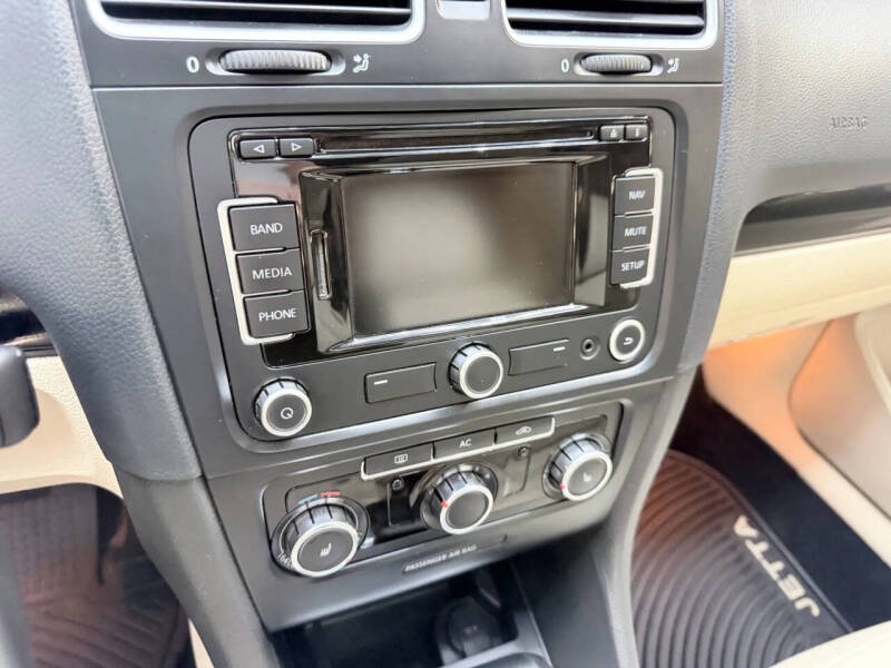 2011 Volkswagen Jetta SportWagen TDI