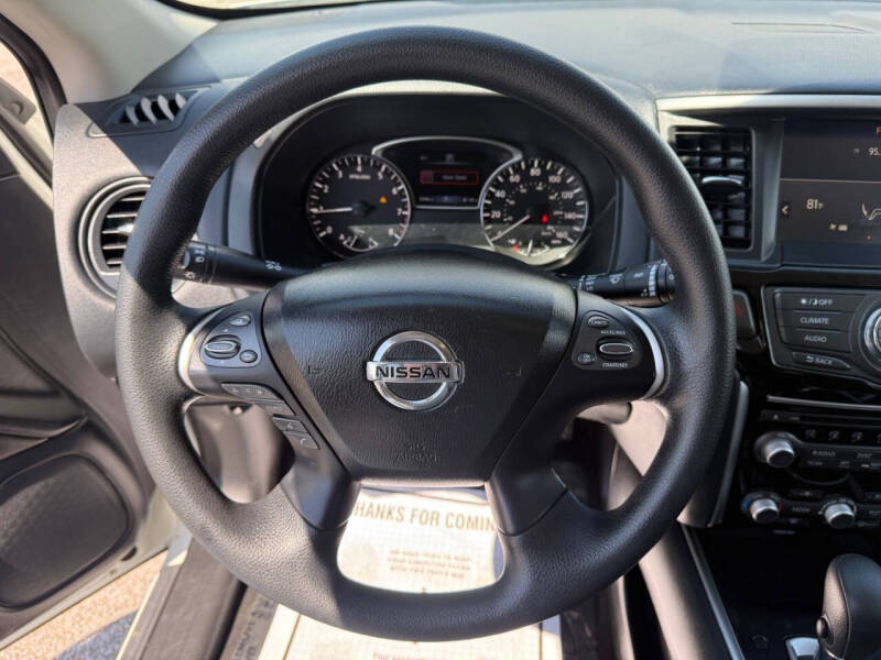 2020 Nissan Pathfinder S