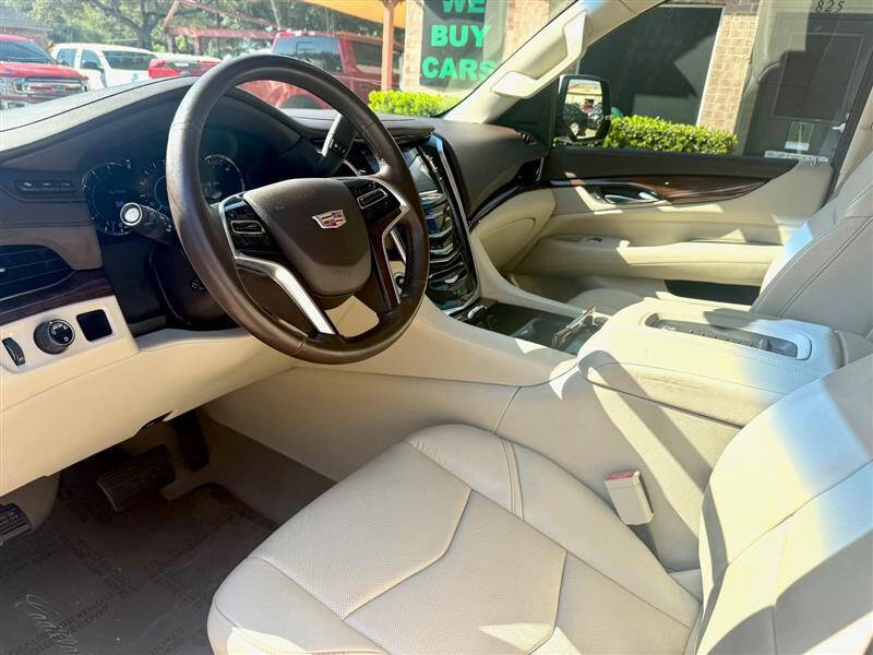 2016 Cadillac Escalade Luxury Collection