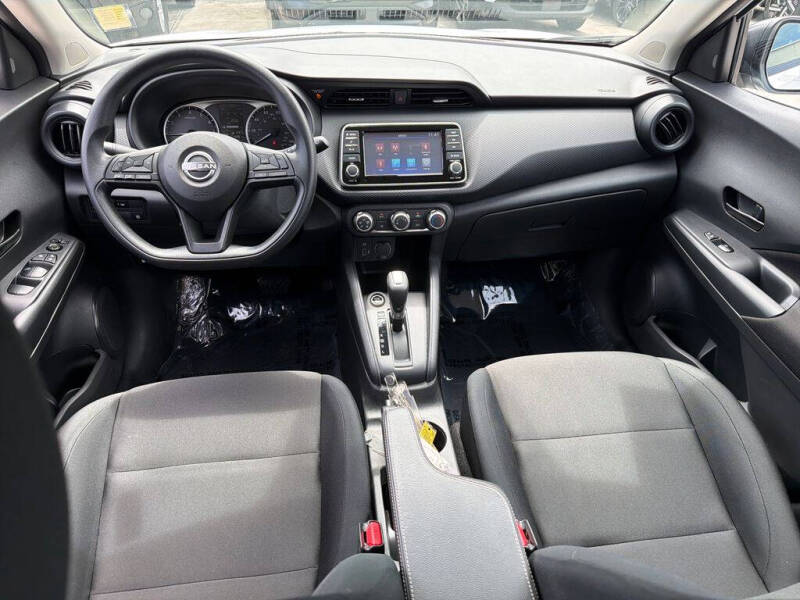2025 Nissan Kicks Play S