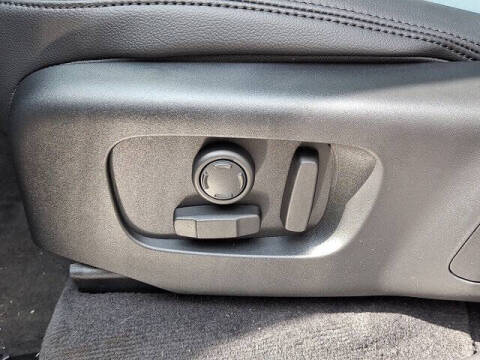 2026 Land Rover Range Rover Velar P250 Dynamic SE