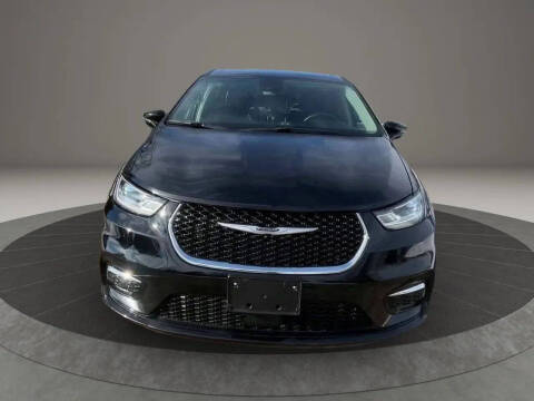 2024 Chrysler Pacifica Plug-In Hybrid Select