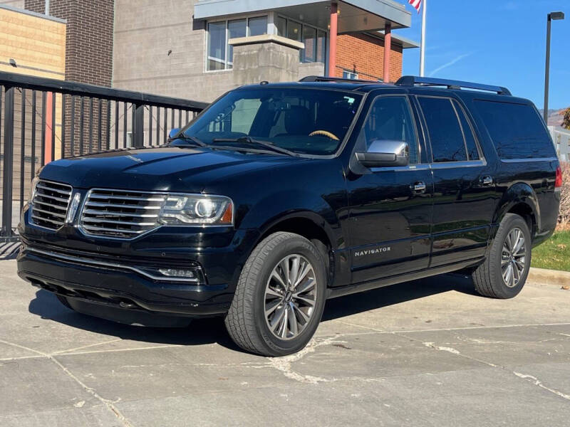 2017 Lincoln Navigator Select's photo