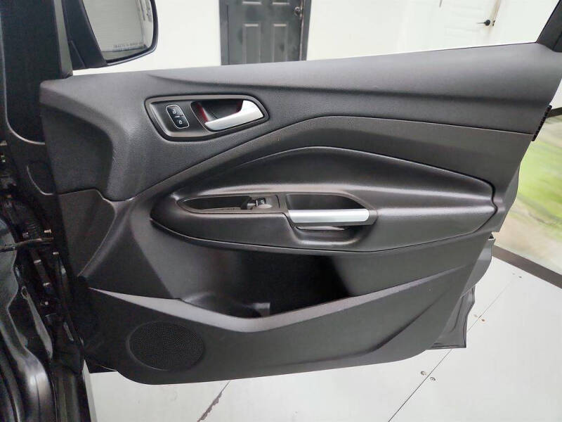 2017 Ford C-MAX Hybrid Titanium